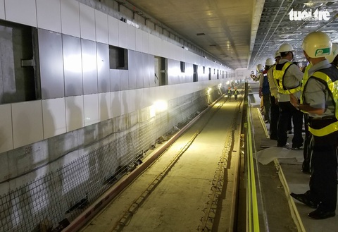 Lãnh đạo Ủy ban MTTQ TP tham quan ga metro TP và tặng quà cho công nhân - Ảnh 7. Lãnh đạo Ủy ban MTTQ TP tham quan ga metro TP và tặng quà cho công nhân - Ảnh 7.