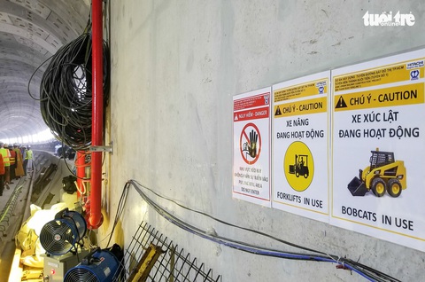 Lãnh đạo Ủy ban MTTQ TP tham quan ga metro TP và tặng quà cho công nhân - Ảnh 5. Lãnh đạo Ủy ban MTTQ TP tham quan ga metro TP và tặng quà cho công nhân - Ảnh 5.