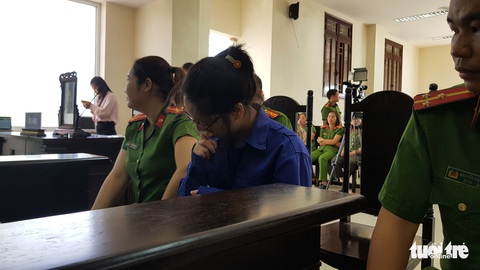 Mở lại phiên tòa vụ bơm chất độc vào trà sữa gây chết người - Ảnh 2. Mở lại phiên tòa vụ bơm chất độc vào trà sữa gây chết người - Ảnh 2.