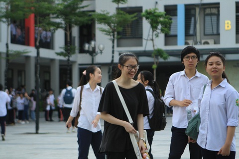 Sáng nay thi toán lớp 10 Hà Nội: Đề sẽ dễ như văn, Anh? - Ảnh 1. Sáng nay thi toán lớp 10 Hà Nội: Đề sẽ dễ như văn, Anh? - Ảnh 1.