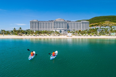 Lượng khách đến hệ thống Vinpearl Nha Trang tăng trưởng tốt - Ảnh 4. Lượng khách đến hệ thống Vinpearl Nha Trang tăng trưởng tốt - Ảnh 4.
