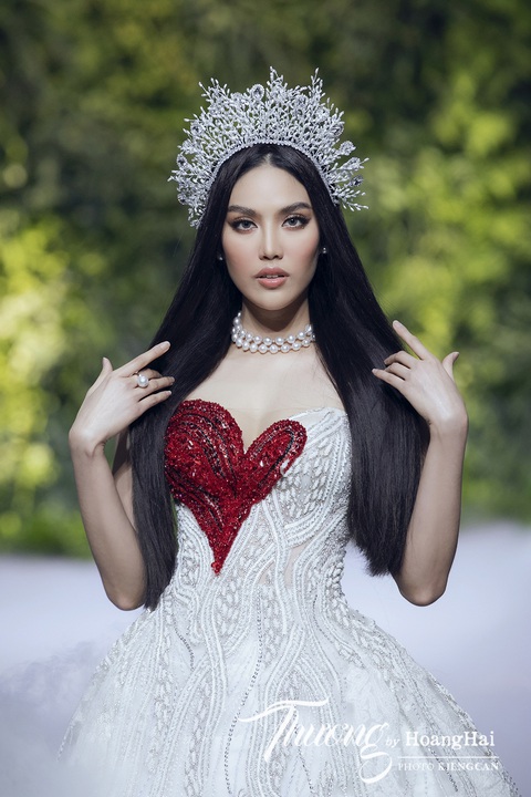 Dàn siêu mẫu, hoa hậu tái xuất rạng rỡ tại Thương by Hoàng Hải - Ảnh 10. Dàn siêu mẫu, hoa hậu tái xuất rạng rỡ tại Thương by Hoàng Hải - Ảnh 10.