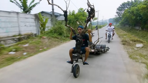 Những chiếc xe Vespa không đụng hàng ở Indonesia - Ảnh 3. Những chiếc xe Vespa không đụng hàng ở Indonesia - Ảnh 3.