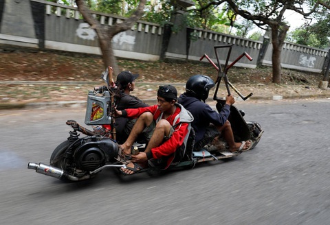 Những chiếc xe Vespa không đụng hàng ở Indonesia - Ảnh 5. Những chiếc xe Vespa không đụng hàng ở Indonesia - Ảnh 5.