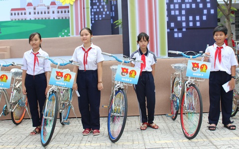 Trẻ em TP.HCM bước vào hè vui khỏe - Ảnh 7. Trẻ em TP.HCM bước vào hè vui khỏe - Ảnh 7.