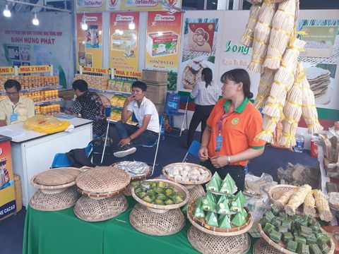 Đặc sản 3 miền tràn về Sài Gòn với 650 gian hàng, 100% mặt hàng giảm giá tẹt ga - Ảnh 5. Đặc sản 3 miền tràn về Sài Gòn với 650 gian hàng, 100% mặt hàng giảm giá tẹt ga - Ảnh 5.