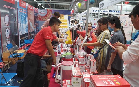 Doanh nghiệp chăm sóc thị trường nội - Ảnh 1. Doanh nghiệp chăm sóc thị trường nội - Ảnh 1.