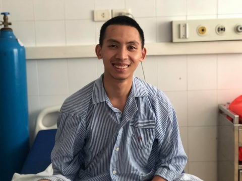 Khởi tố thanh niên vờ làm khách mua rồi cướp vàng tẩu thoát trong đêm - Ảnh 2. Khởi tố thanh niên vờ làm khách mua rồi cướp vàng tẩu thoát trong đêm - Ảnh 2.
