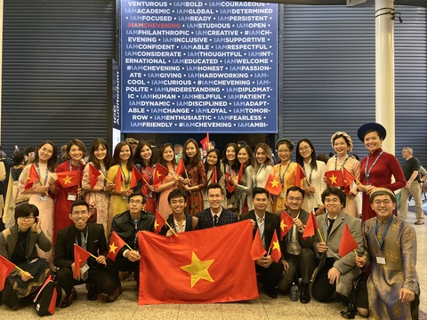 Đại sứ Anh tại Việt Nam: Chính phủ Anh phối hợp các đại học hỗ trợ sinh viên quốc tế - Ảnh 4. Đại sứ Anh tại Việt Nam: Chính phủ Anh phối hợp các đại học hỗ trợ sinh viên quốc tế - Ảnh 4.