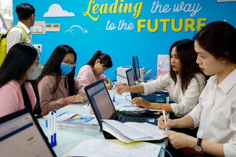 HUTECH xét tuyển học bạ đến 31-7: Giai đoạn vàng để trúng tuyển đúng ngành yêu thích - Ảnh 1. HUTECH xét tuyển học bạ đến 31-7: Giai đoạn vàng để trúng tuyển đúng ngành yêu thích - Ảnh 1.