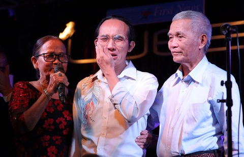 Hà Chương:Không nhìn thấy ánh sáng, bóng tối với tôi là bạn, là món quà - Ảnh 2. Hà Chương:Không nhìn thấy ánh sáng, bóng tối với tôi là bạn, là món quà - Ảnh 2.