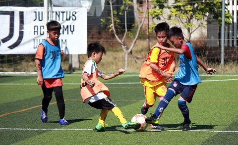Tuyển sinh cầu thủ trẻ của các học viện, trung tâm: Ngăn sông cấm chợ tìm cầu thủ trẻ - Ảnh 3. Tuyển sinh cầu thủ trẻ của các học viện, trung tâm: Ngăn sông cấm chợ tìm cầu thủ trẻ - Ảnh 3.