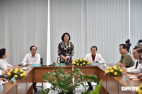 Phó chủ tịch nước thăm hai bé Trúc Nhi - Diệu Nhi: Đây là một ca phẫu thuật rất thần kỳ - Ảnh 3. Phó chủ tịch nước thăm hai bé Trúc Nhi - Diệu Nhi: Đây là một ca phẫu thuật rất thần kỳ - Ảnh 3.