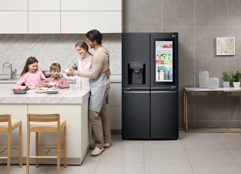 LG công bố bán ra 1 triệu chiếc tủ lạnh cao cấp Instaview trên toàn cầu - Ảnh 1. LG công bố bán ra 1 triệu chiếc tủ lạnh cao cấp Instaview trên toàn cầu - Ảnh 1.