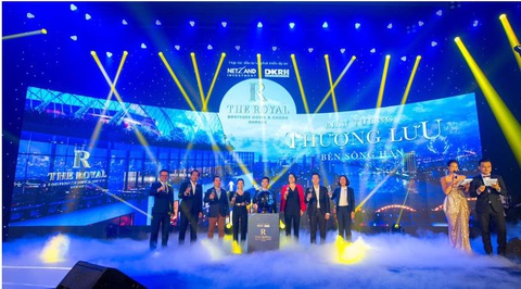 Dạ tiệc ‘Royal Night’ ra mắt dự án The Royal - Ảnh 1. Dạ tiệc ‘Royal Night’ ra mắt dự án The Royal - Ảnh 1.