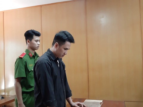 Tử hình nghịch tử ngáo đá giết mẹ, dì và bà ngoại vì tưởng là robot - Ảnh 1. Tử hình nghịch tử ngáo đá giết mẹ, dì và bà ngoại vì tưởng là robot - Ảnh 1.