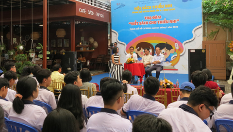 Sách cho thiếu nhi thành công thì phải viết câu chuyện kích hoạt tình người sâu sắc - Ảnh 1. Sách cho thiếu nhi thành công thì phải viết câu chuyện kích hoạt tình người sâu sắc - Ảnh 1.