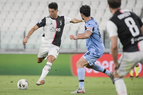 Ronaldo xác lập kỷ lục ghi bàn, Juventus tiệm cận chức vô địch Serie A - Ảnh 2. Ronaldo xác lập kỷ lục ghi bàn, Juventus tiệm cận chức vô địch Serie A - Ảnh 2.