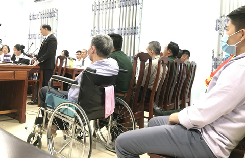 Vụ cựu cán bộ Bộ Quốc phòng sản xuất 54 triệu lít xăng giả: chỉ giảm án 4 bị cáo - Ảnh 1. Vụ cựu cán bộ Bộ Quốc phòng sản xuất 54 triệu lít xăng giả: chỉ giảm án 4 bị cáo - Ảnh 1.