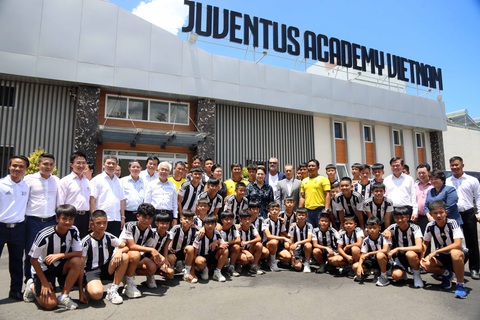 Chủ tịch Quốc hội thăm Học viện Juventus Việt Nam - Ảnh 4. Chủ tịch Quốc hội thăm Học viện Juventus Việt Nam - Ảnh 4.
