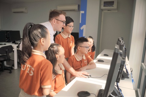 Môi trường học tập chuẩn quốc tế qua góc nhìn của một giáo viên bản ngữ - Ảnh 1. Môi trường học tập chuẩn quốc tế qua góc nhìn của một giáo viên bản ngữ - Ảnh 1.