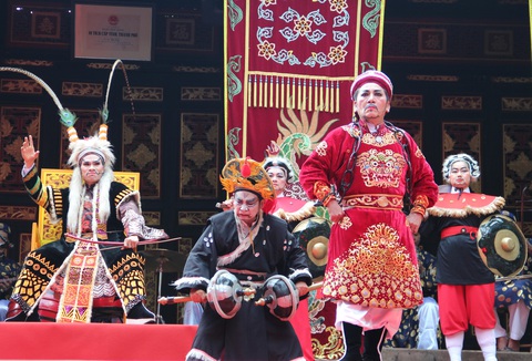 Thêm cơ hội để hát bội đến gần khán giả - Ảnh 1. Thêm cơ hội để hát bội đến gần khán giả - Ảnh 1.