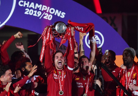 Liverpool thắng đậm Chelsea trong ngày nâng cúp vô địch - Ảnh 1. Liverpool thắng đậm Chelsea trong ngày nâng cúp vô địch - Ảnh 1.