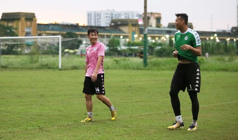 Bộ đôi vô địch AFF Cup 2008 Tấn Tài - Thành Lương tái hợp trong buổi tập ở TP.HCM - Ảnh 5. Bộ đôi vô địch AFF Cup 2008 Tấn Tài - Thành Lương tái hợp trong buổi tập ở TP.HCM - Ảnh 5.