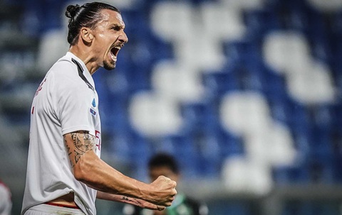 Chủ tịch, HLV kiêm cầu thủ Ibrahimovic - Ảnh 1. Chủ tịch, HLV kiêm cầu thủ Ibrahimovic - Ảnh 1.