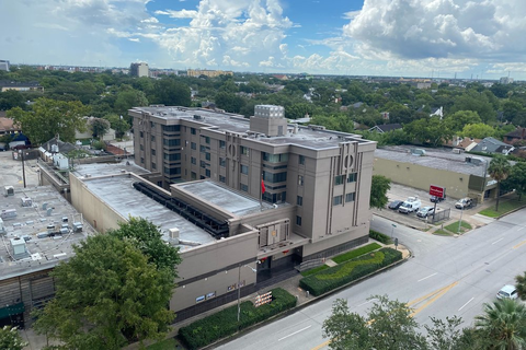 Vì sao Mỹ đóng cửa tổng lãnh sự quán Trung Quốc ở Houston? - Ảnh 1. Vì sao Mỹ đóng cửa tổng lãnh sự quán Trung Quốc ở Houston? - Ảnh 1.