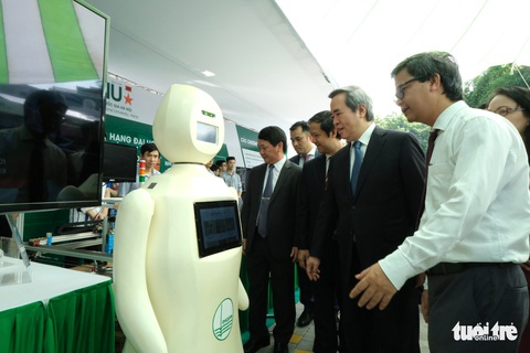 Dựa vào khoa học công nghệ để thu hẹp khoảng cách với các nước tiên tiến - Ảnh 1. Dựa vào khoa học công nghệ để thu hẹp khoảng cách với các nước tiên tiến - Ảnh 1.
