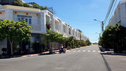 Khổ vì mua nhầm nhà ở xã hội cho thuê - Ảnh 1. Khổ vì mua nhầm nhà ở xã hội cho thuê - Ảnh 1.