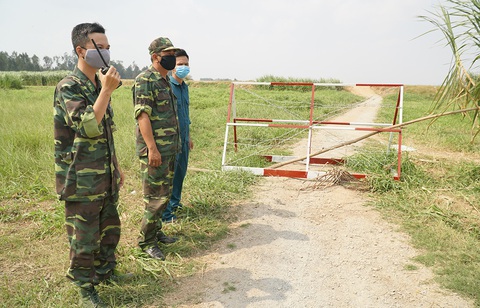 Kiểm soát biên giới ngăn nhập cảnh trái phép - Ảnh 1. Kiểm soát biên giới ngăn nhập cảnh trái phép - Ảnh 1.