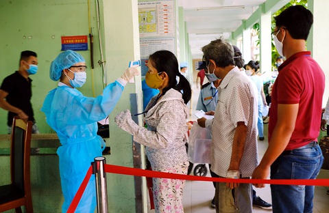 Dốc sức chặn lây nhiễm cộng đồng - Ảnh 4. Dốc sức chặn lây nhiễm cộng đồng - Ảnh 4.