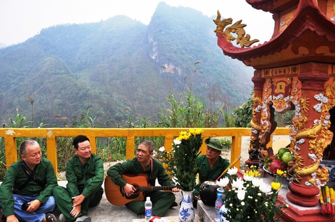 Tìm máu xương đồng đội ở chiến địa Vị Xuyên - Kỳ 3: Lời thề trên đá núi Vị Xuyên - Ảnh 3. Tìm máu xương đồng đội ở chiến địa Vị Xuyên - Kỳ 3: Lời thề trên đá núi Vị Xuyên - Ảnh 3.