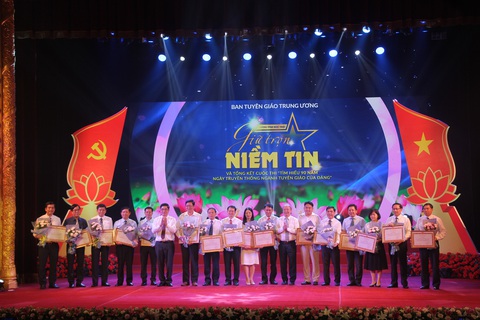 Hà Tĩnh đoạt 77 giải nhất trong cuộc thi tìm hiểu ngành Tuyên giáo - Ảnh 1. Hà Tĩnh đoạt 77 giải nhất trong cuộc thi tìm hiểu ngành Tuyên giáo - Ảnh 1.