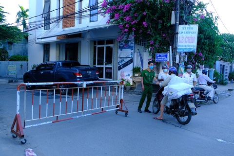 Nhà xe Thanh Hường không cung cấp được tên hành khách, Quảng Ngãi sẽ xử lý mạnh - Ảnh 2. Nhà xe Thanh Hường không cung cấp được tên hành khách, Quảng Ngãi sẽ xử lý mạnh - Ảnh 2.