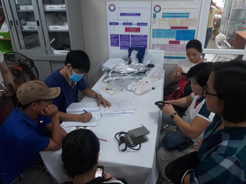 Thêm 2 người chết vụ lật xe, Bộ Y tế điều bác sĩ từ Hà Nội vào Quảng Bình hỗ trợ - Ảnh 2. Thêm 2 người chết vụ lật xe, Bộ Y tế điều bác sĩ từ Hà Nội vào Quảng Bình hỗ trợ - Ảnh 2.