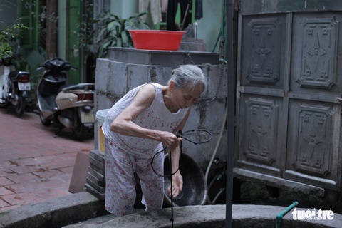 Tìm về giếng cổ có tuổi đời trăm năm giữa lòng Hà Nội - Ảnh 2. Tìm về giếng cổ có tuổi đời trăm năm giữa lòng Hà Nội - Ảnh 2.