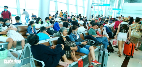 Hoàn tiền vé bay hủy chuyến: Quy định 3 tháng mà chờ 5 tháng chưa thấy tiền - Ảnh 1. Hoàn tiền vé bay hủy chuyến: Quy định 3 tháng mà chờ 5 tháng chưa thấy tiền - Ảnh 1.