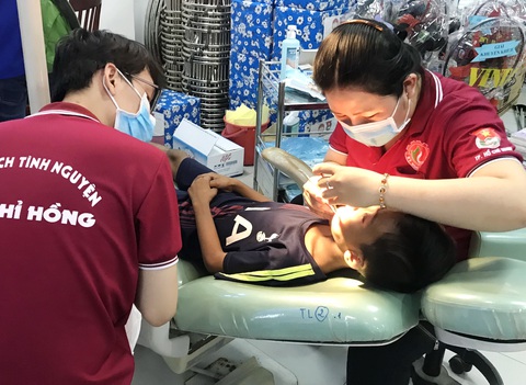 Bí thư thứ nhất Trung ương Đoàn, hoa hậu HHen Niê thăm cựu TNXP, gia đình chính sách - Ảnh 3. Bí thư thứ nhất Trung ương Đoàn, hoa hậu HHen Niê thăm cựu TNXP, gia đình chính sách - Ảnh 3.