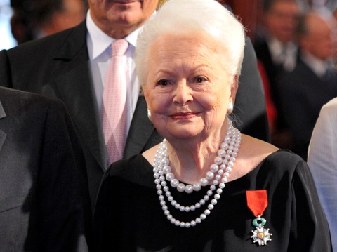 Olivia de Havilland - nữ diễn viên Cuốn theo chiều gió qua đời ở tuổi 104 - Ảnh 2. Olivia de Havilland - nữ diễn viên Cuốn theo chiều gió qua đời ở tuổi 104 - Ảnh 2.