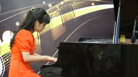 Piano Cover Challenge: Thí sinh Đà Nẵng không thể dự vì giãn cách xã hội - Ảnh 4. Piano Cover Challenge: Thí sinh Đà Nẵng không thể dự vì giãn cách xã hội - Ảnh 4.