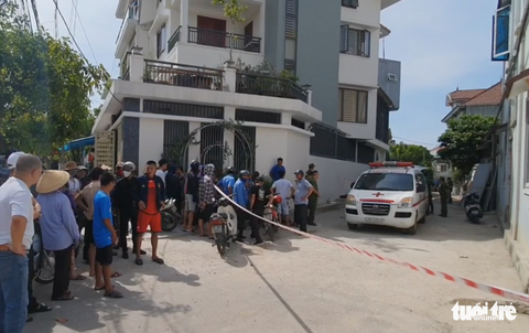 Nghi phạm đâm chết tại chỗ người phụ nữ đang đi chợ tên Phan Công Cương - Ảnh 1. Nghi phạm đâm chết tại chỗ người phụ nữ đang đi chợ tên Phan Công Cương - Ảnh 1.