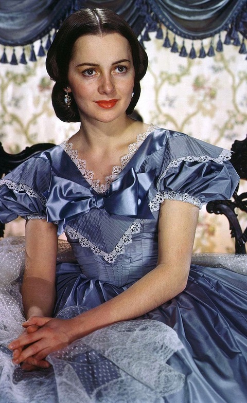 Sắc đẹp dịu dàng của minh tinh Cuốn theo chiều gió, tình địch của Scarlett OHara - Ảnh 3. Sắc đẹp dịu dàng của minh tinh Cuốn theo chiều gió, tình địch của Scarlett OHara - Ảnh 3.