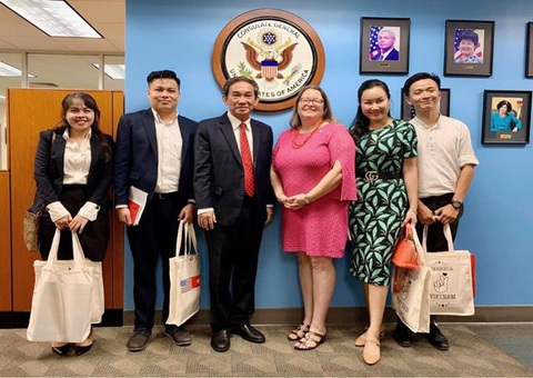 Đại học Quốc tế Hồng Bàng tri ân lãnh sự các nước tại TP.HCM - Ảnh 1. Đại học Quốc tế Hồng Bàng tri ân lãnh sự các nước tại TP.HCM - Ảnh 1.