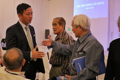 Lại sóng gió trước đại hội cổ đông của Eximbank: cổ đông gửi đơn lên thống đốc - Ảnh 1. Lại sóng gió trước đại hội cổ đông của Eximbank: cổ đông gửi đơn lên thống đốc - Ảnh 1.