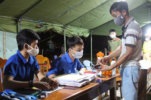 Đà Nẵng kêu gọi thanh niên đăng ký tham gia chống dịch COVID-19 - Ảnh 1. Đà Nẵng kêu gọi thanh niên đăng ký tham gia chống dịch COVID-19 - Ảnh 1.