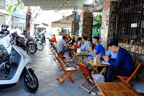 Đà Nẵng bắt đầu những ngày khác thường, đã cách ly 10.000 người - Ảnh 5. Đà Nẵng bắt đầu những ngày khác thường, đã cách ly 10.000 người - Ảnh 5.