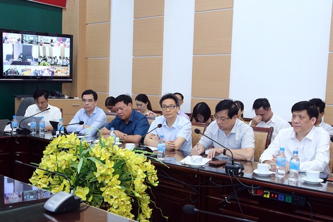 Phó thủ tướng Vũ Đức Đam: Dùng công nghệ xét nghiệm để tìm ra nguồn bệnh nhanh nhất - Ảnh 1. Phó thủ tướng Vũ Đức Đam: Dùng công nghệ xét nghiệm để tìm ra nguồn bệnh nhanh nhất - Ảnh 1.